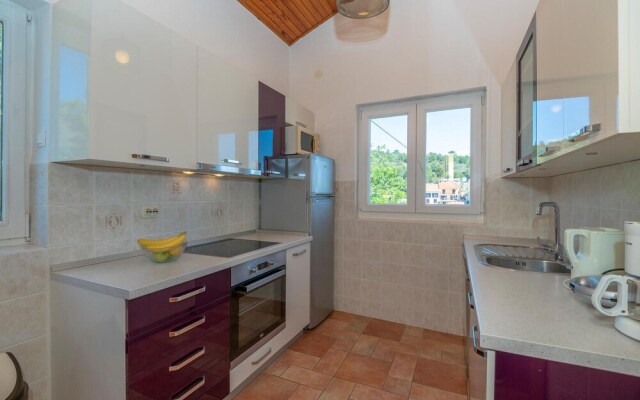 Amazing Home in Hvar With Wifi and 3 Bedrooms