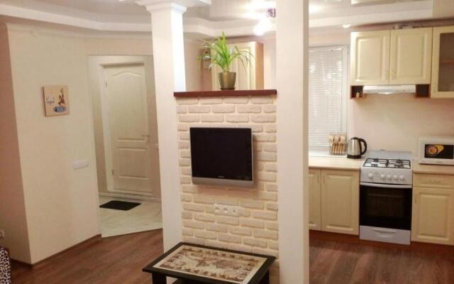 Апартаменти на Небесної Сотні 75