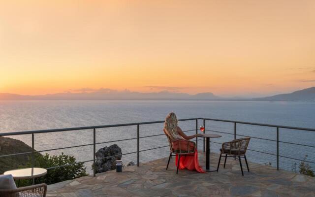 Searocks Exclusive Villas Resort