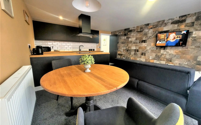 The New County Hotel