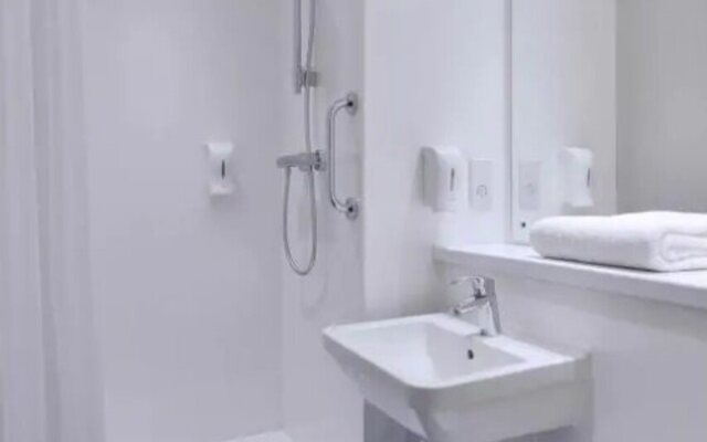 Travelodge Burton M6 Northbound