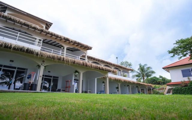 Baan Jai Dee Beach Front Hotel