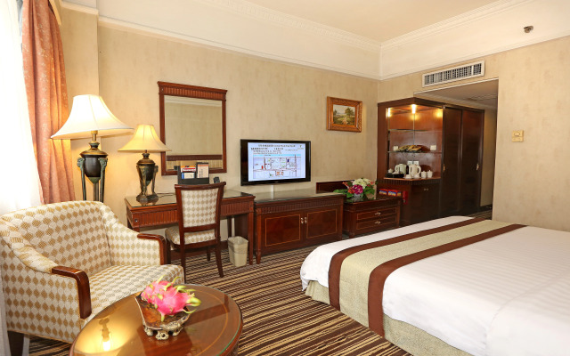 Grand Palace Hotel