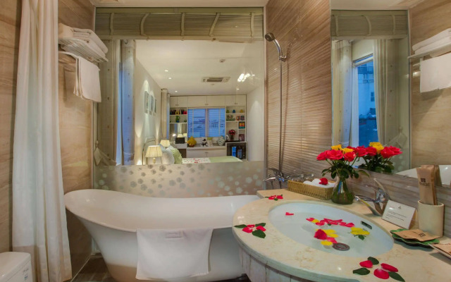 Mercury Central Hotel Hanoi