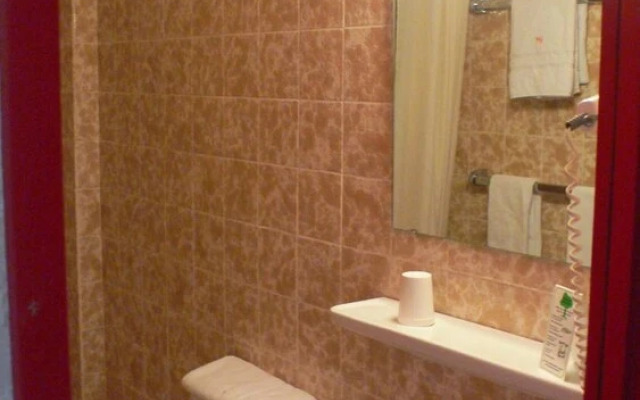 Hotel Meran Hallenbad & Sauna