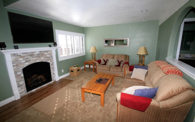 Mammoth Ski & Racquet Club #66