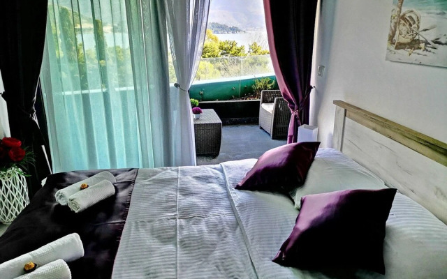 Lavander One Bedroom Apartment -29