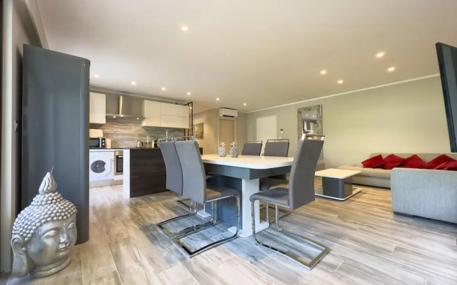 Le First in Cannes With 2 Bedrooms and 2 Bathrooms