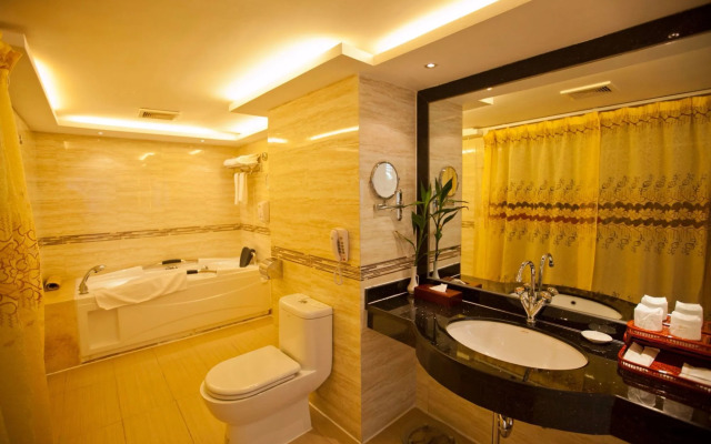 YangShuo New Century Hotel