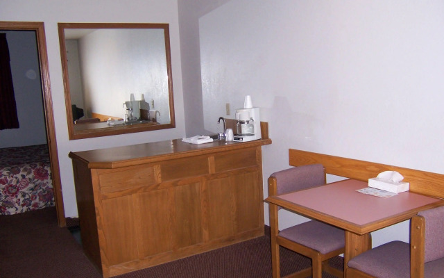 Oakhill Inn and Suites