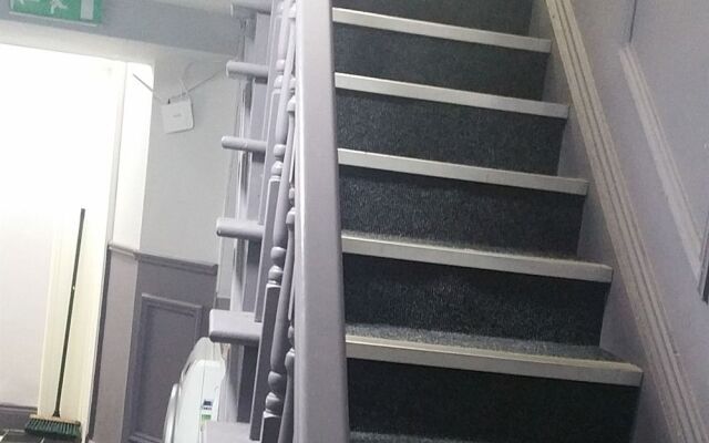 North Circular Serviced Accomodation