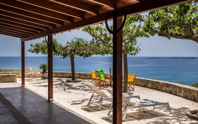 Alekos Beach Houses-Eternity