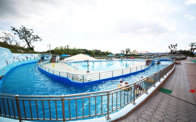 Sacheon Grand Tourist Hotel