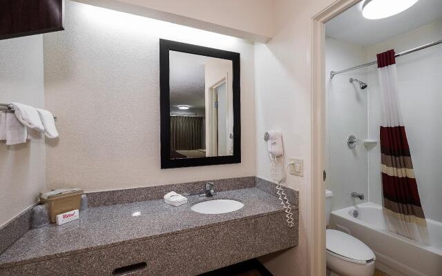 Red Roof Inn Cincinnati East - Beechmont