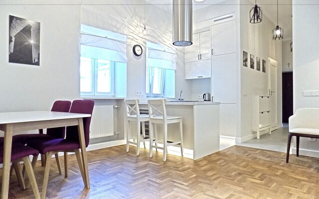 Ujazdowskie 37 New York Apartment