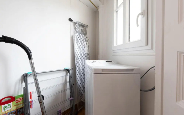 Zola Riverview Great 2 Bedroom in Paris