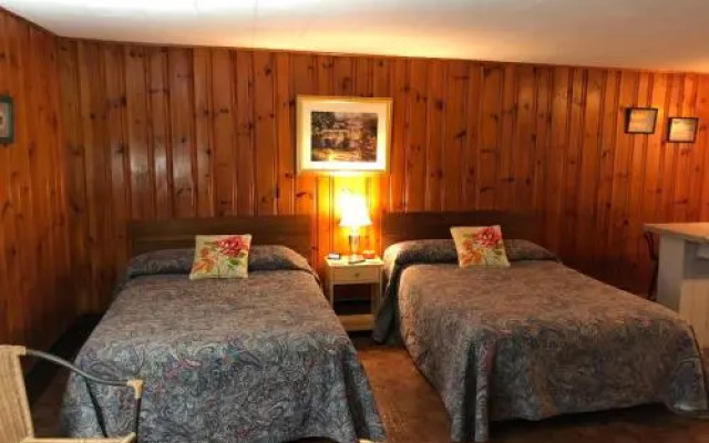 Grady'S West Shore Motel