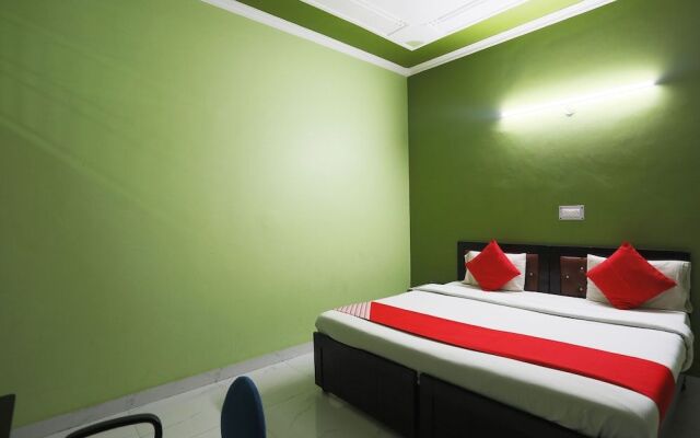 OYO 28604 Akki Residency