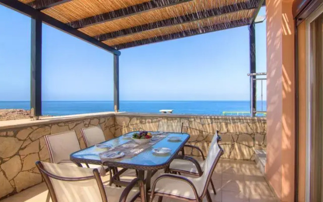 Lili Sea Front House