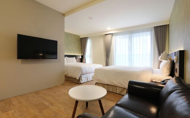 KUN Tour Hotel Feng Chai