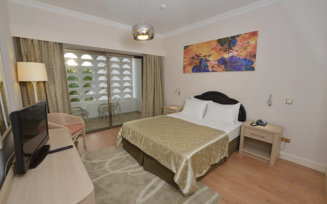 Jasmine Court Hotel