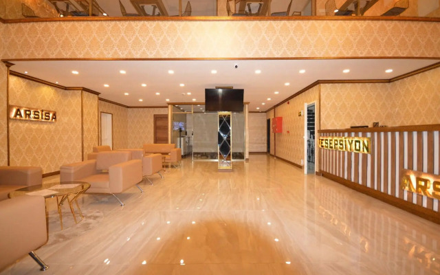 Arsi̇sa Hotel