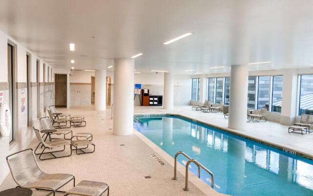 Omni Viking Lakes Hotel