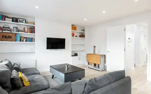 Modern, Cosy and Bright 1 Bedroom Apartment in Ealing