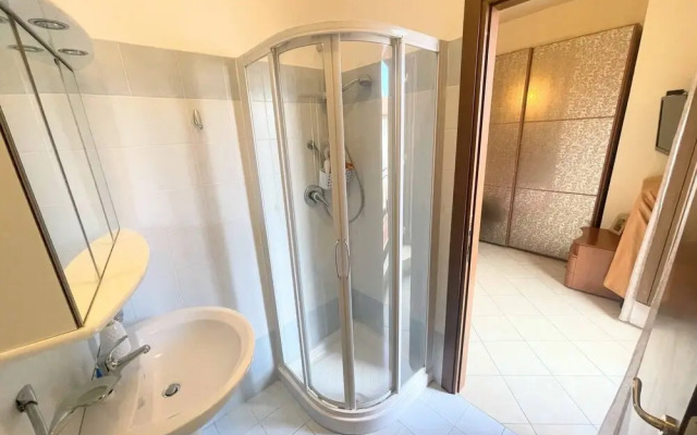 Elegant Apt Spoleto A1 Train Station 2 kms Sleeps 6