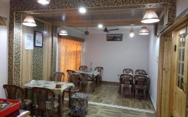 Hotel Kashmir Inn