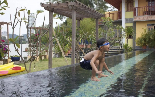 Lost Paradise Resort
