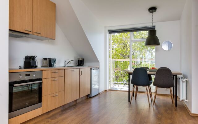 Thomsen Apartments