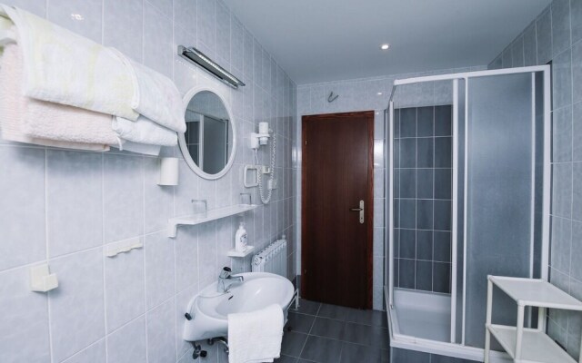 Ivan - Great Location - A2