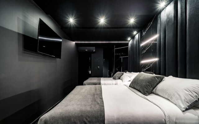 Hotel Four