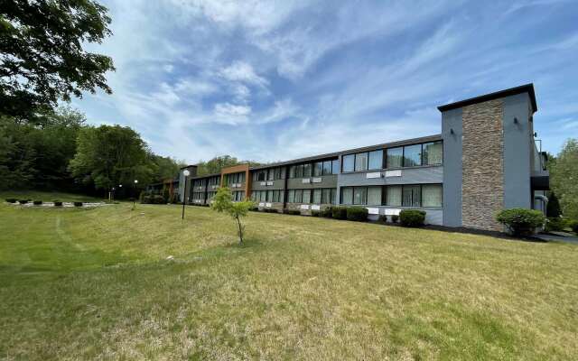 Wingate by Wyndham Lake George
