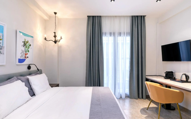 Athens Ivy Suites