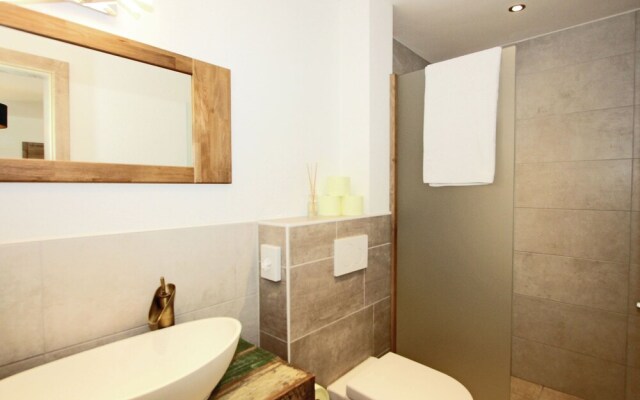 Hilltop Apartment in Hart im Zillertal near Ski Area