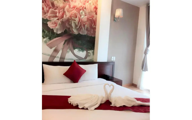 The Carnation Hotel Da Nang