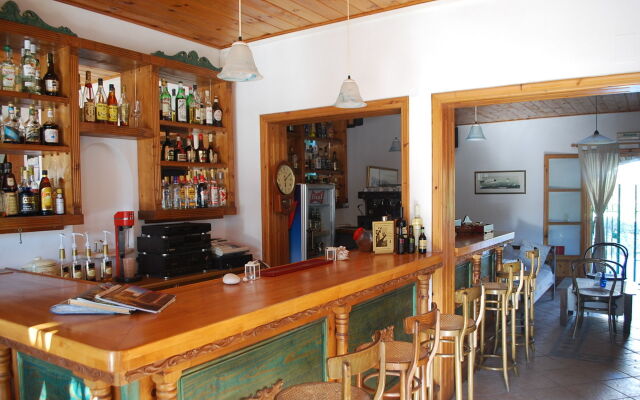 Siroco's Rooms And Studios