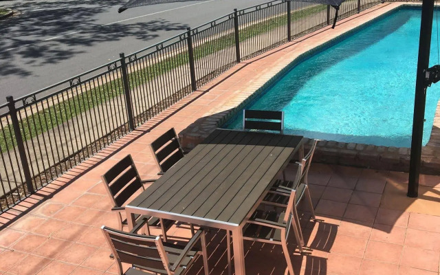 Whitsunday Waterfront Apartments
