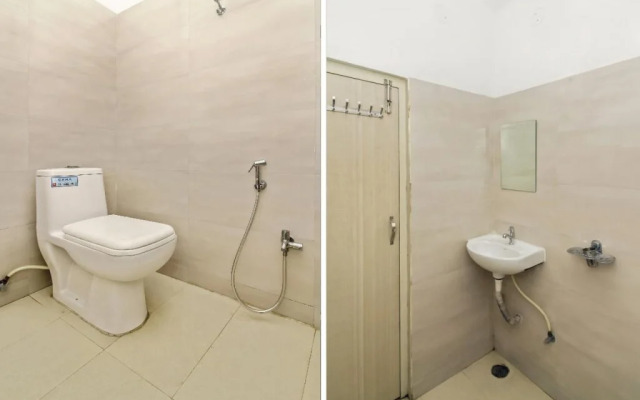 Sri Lakshmi Deluxe By OYO Rooms