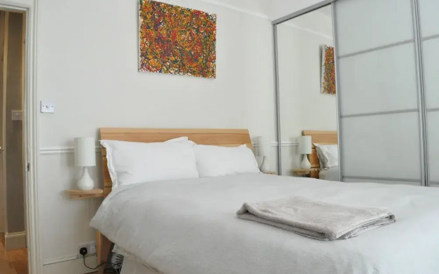 Lovely Garden Flat in Shepherds Bush