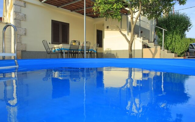 Alluring Holiday Home in Korčula with Whirlpool