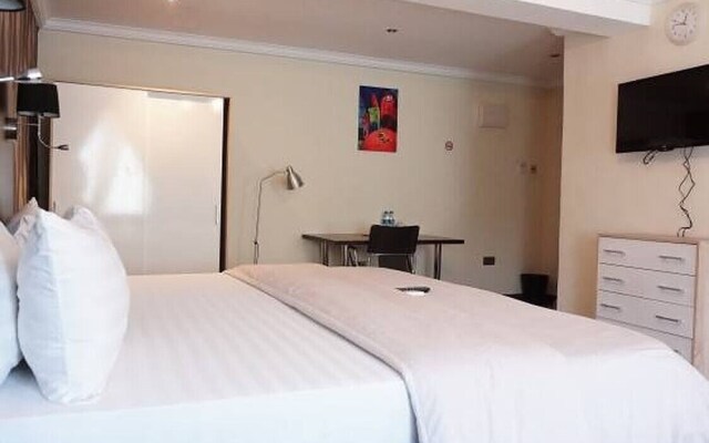 Carlton Gate Xclusive Hotel
