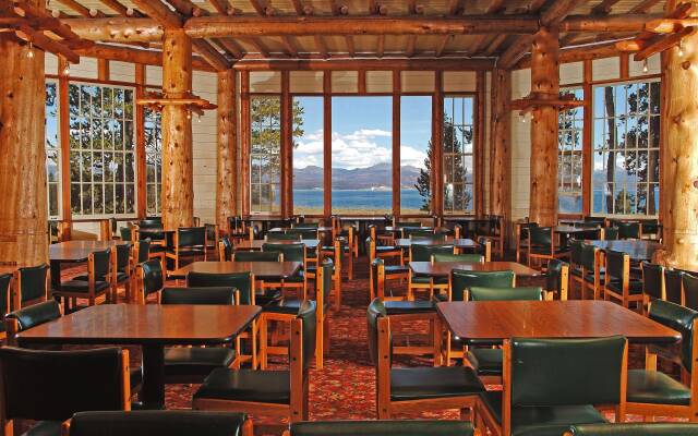 Lake Lodge Cabins - Inside the Park