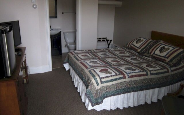 Fundy Line Motel