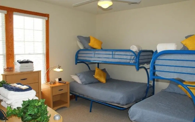 Gulfstream Village 111 3 Br condo by RedAwning