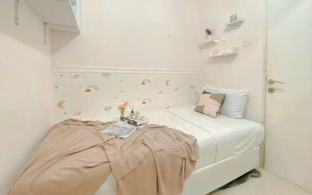 Good Choice And Homey 2Br At Bassura City Apartment