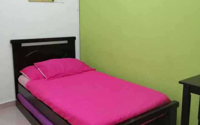 StayWonderful01 Kota Laksamana