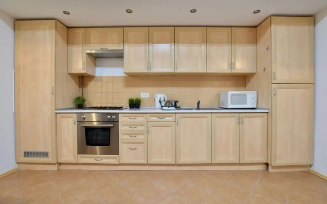 Standard Apartment by Hi5 - Fővám square